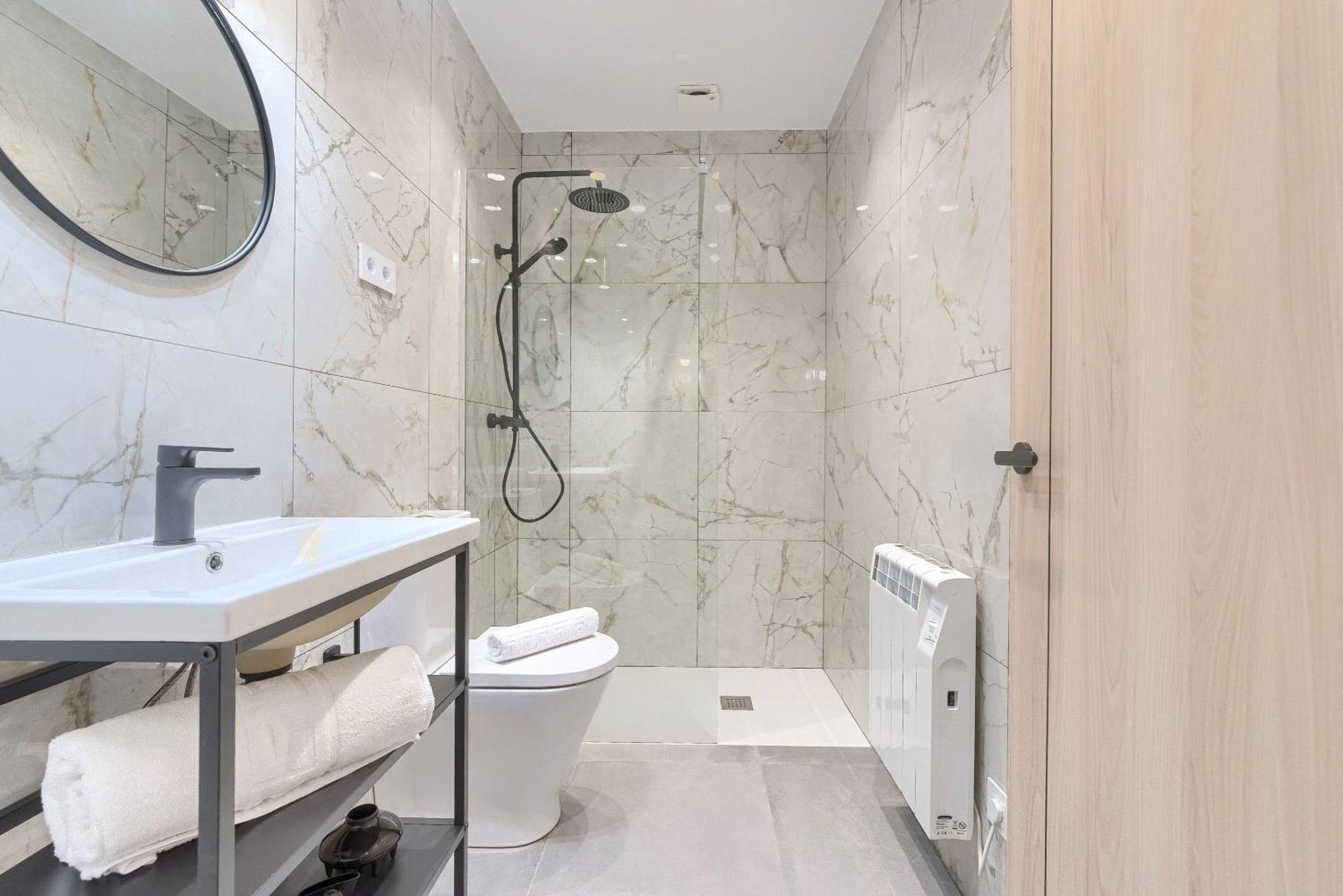 Apartamentos Basarrate Self Check In بلباو المظهر الخارجي الصورة